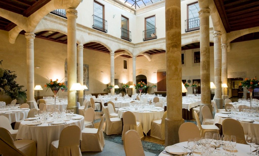 Nh Collection Salamanca Palacio De Castellanos Restoran gambar
